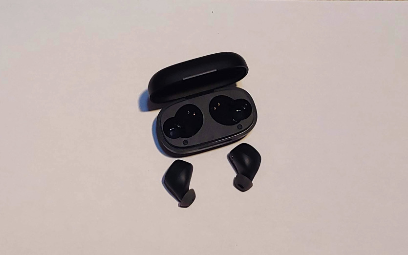 Tozo A1 Wireless Earbuds and Case