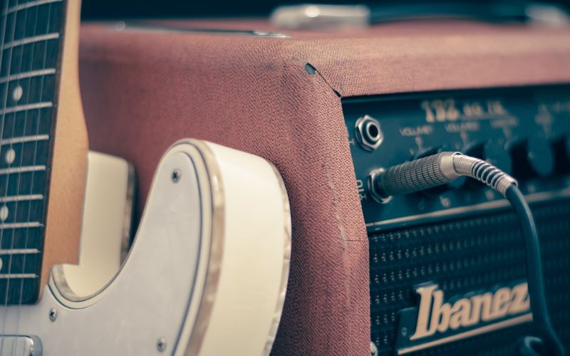 Unbalanced Audio Cable Connecting Guitar and Amplifier